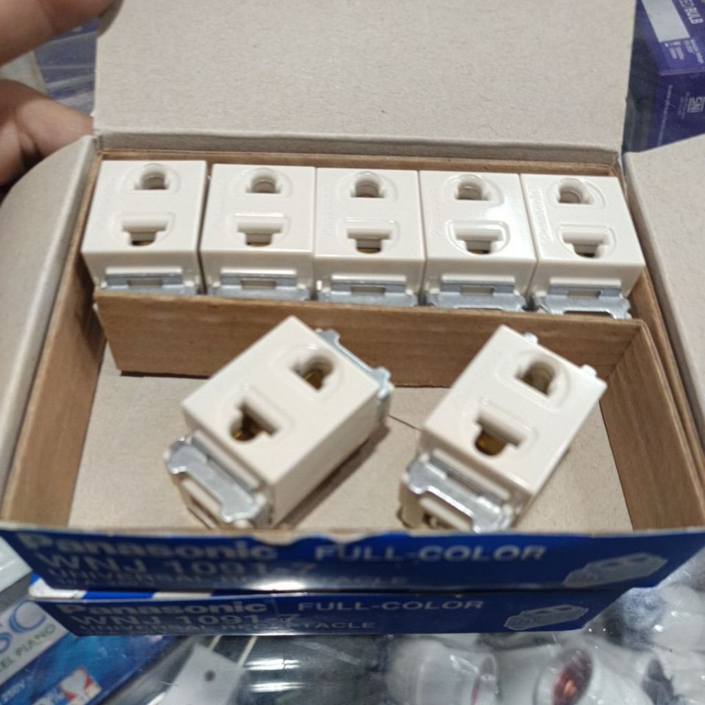 Stop Kontak Panasonic Model Lama WNJ1091-7 WNJ 1091-7