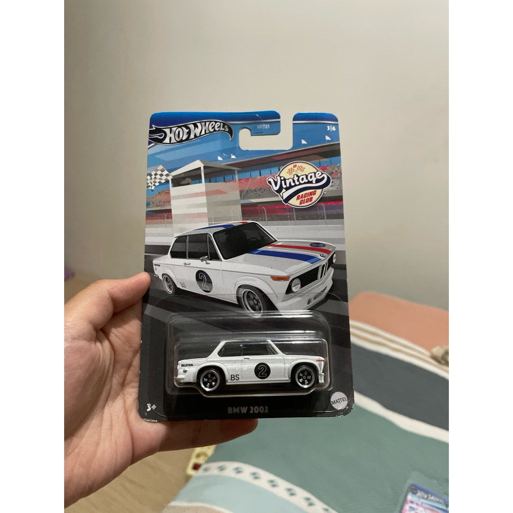 HOTWHEELS BMW 2002 ( VINTAGE RACING CAR)