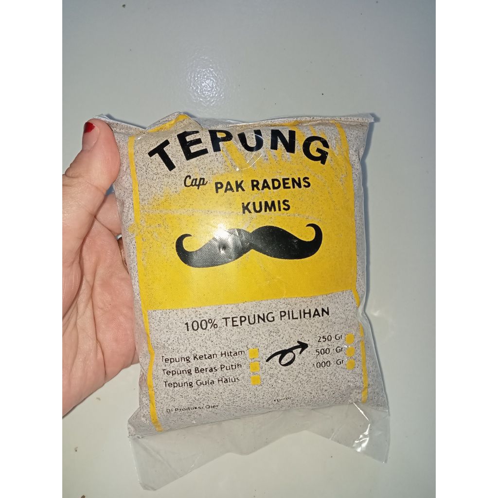 

Tepung beras ketan/Kumis/berat bersih 250gr