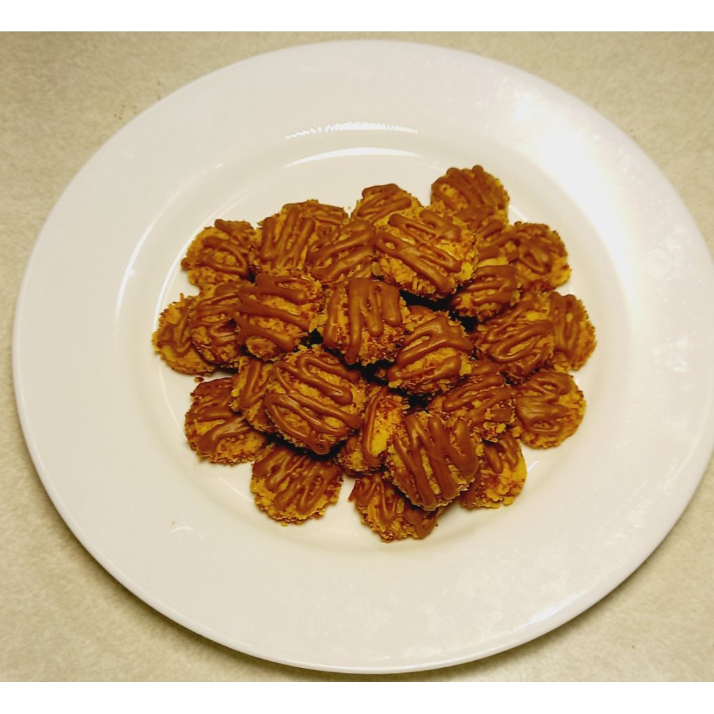 

LOTUS CHSEESE COOKLIES