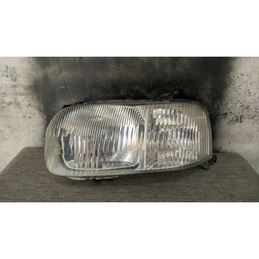 Headlamp lampu depan Ford Escape tahun 2001-2006 original