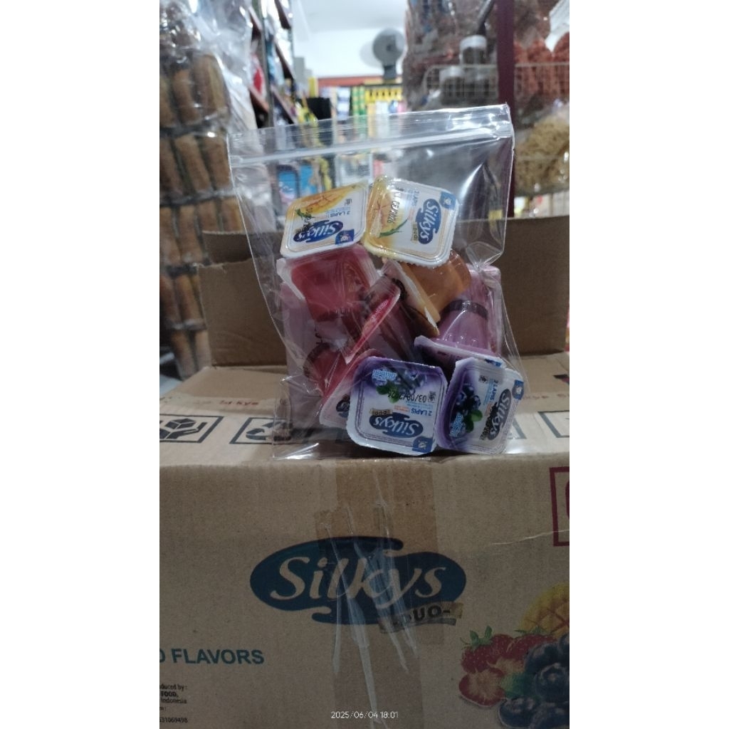 

Silkys Duo puding jelly 2 lapis mix rasa 9pc