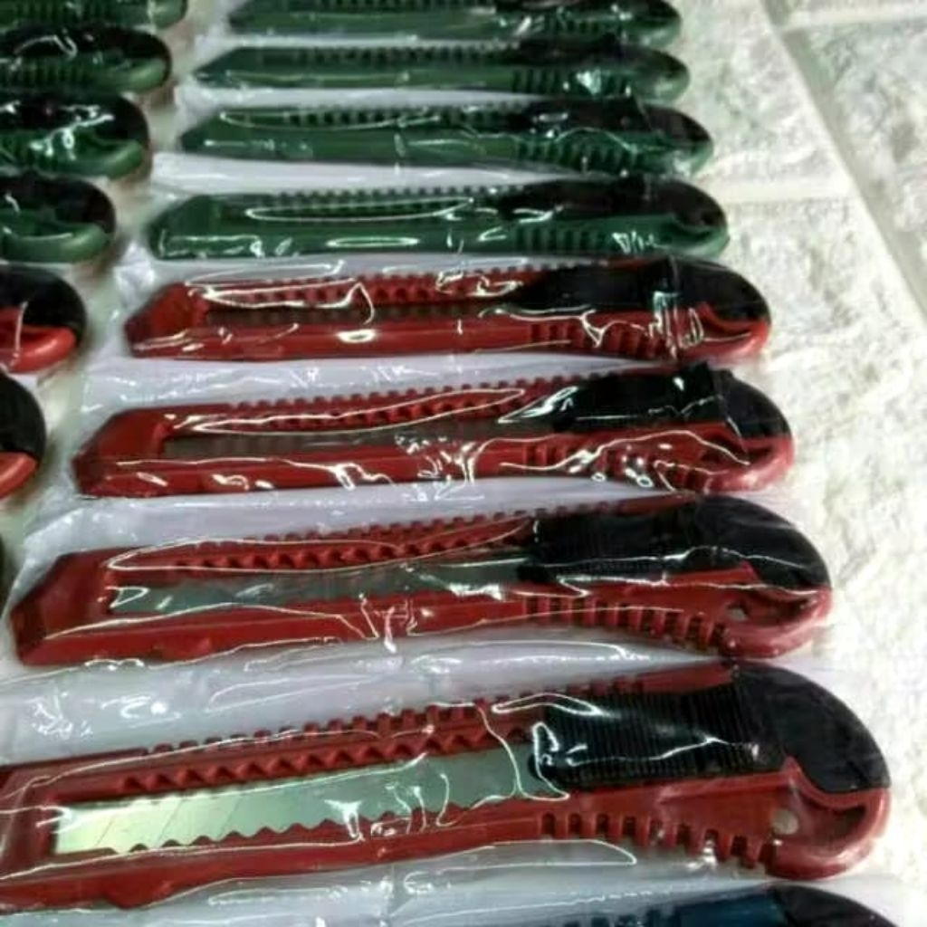 

PISAU KATER BUTEK LEMBARAN ISI 12 PCS