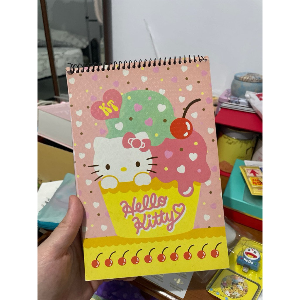 

notebook hellokity