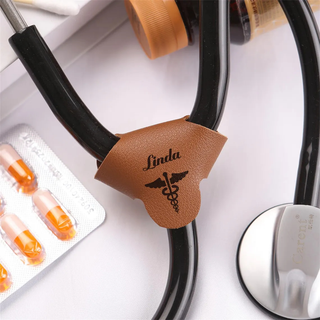 

Stetoskop Tag Kulit Asli – Custom Nama & Logo Pribadi