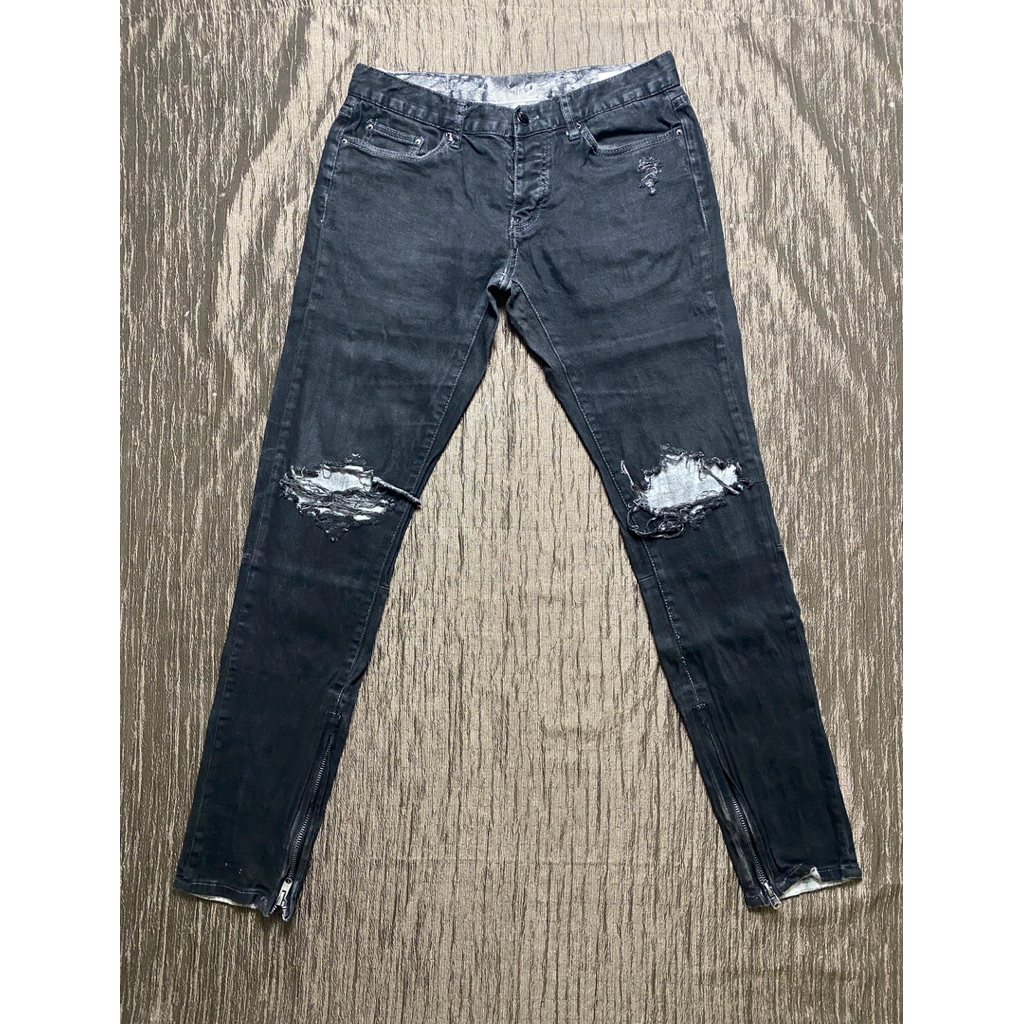 MNML RIPPED (LIMITED EDITION)