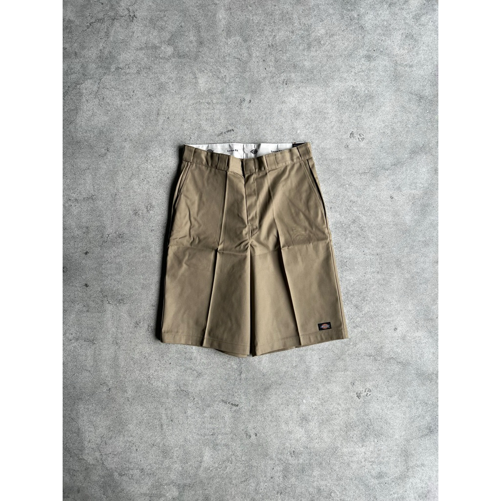 shortpants dickies multi pocket / cellpocket khaki size 34