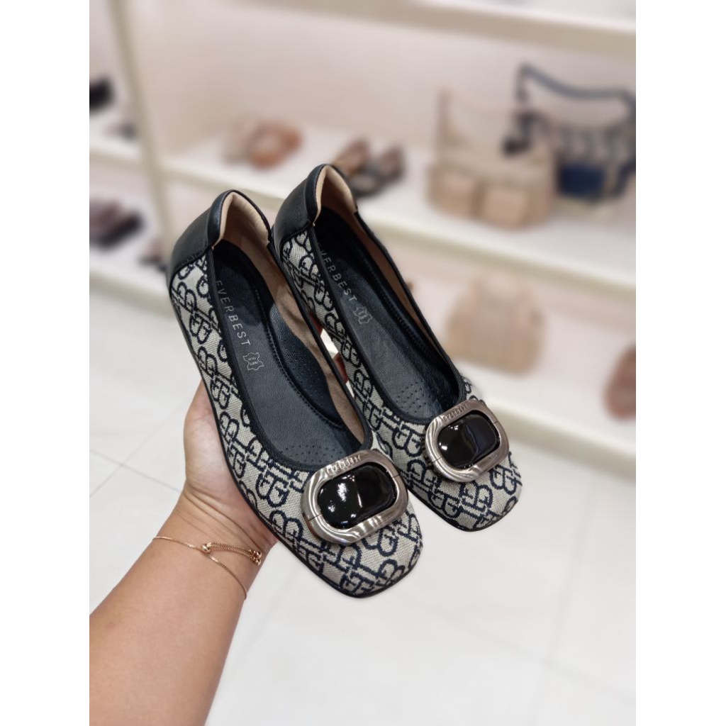 EVERBEST YORRIE FLAT SHOES WANITA 1.590.000