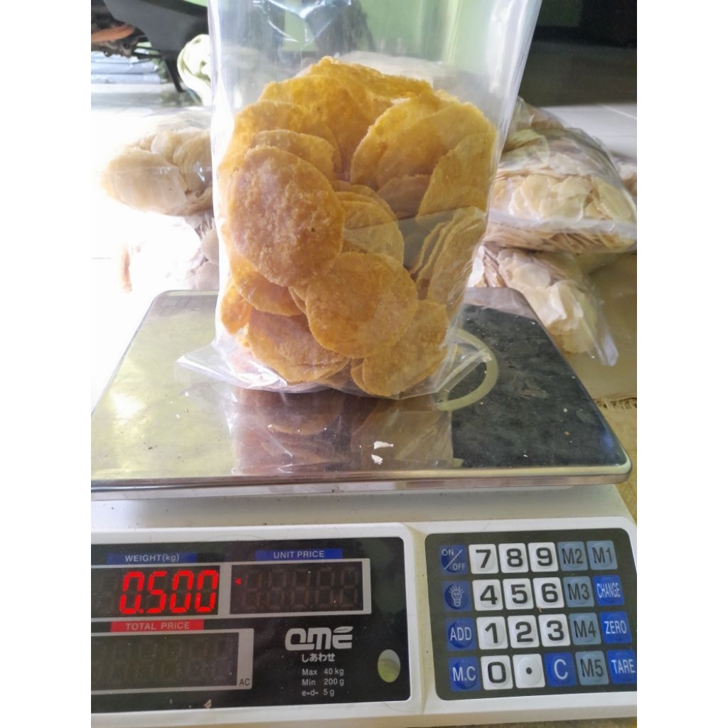 

krupuk gendar mentah siap goreng