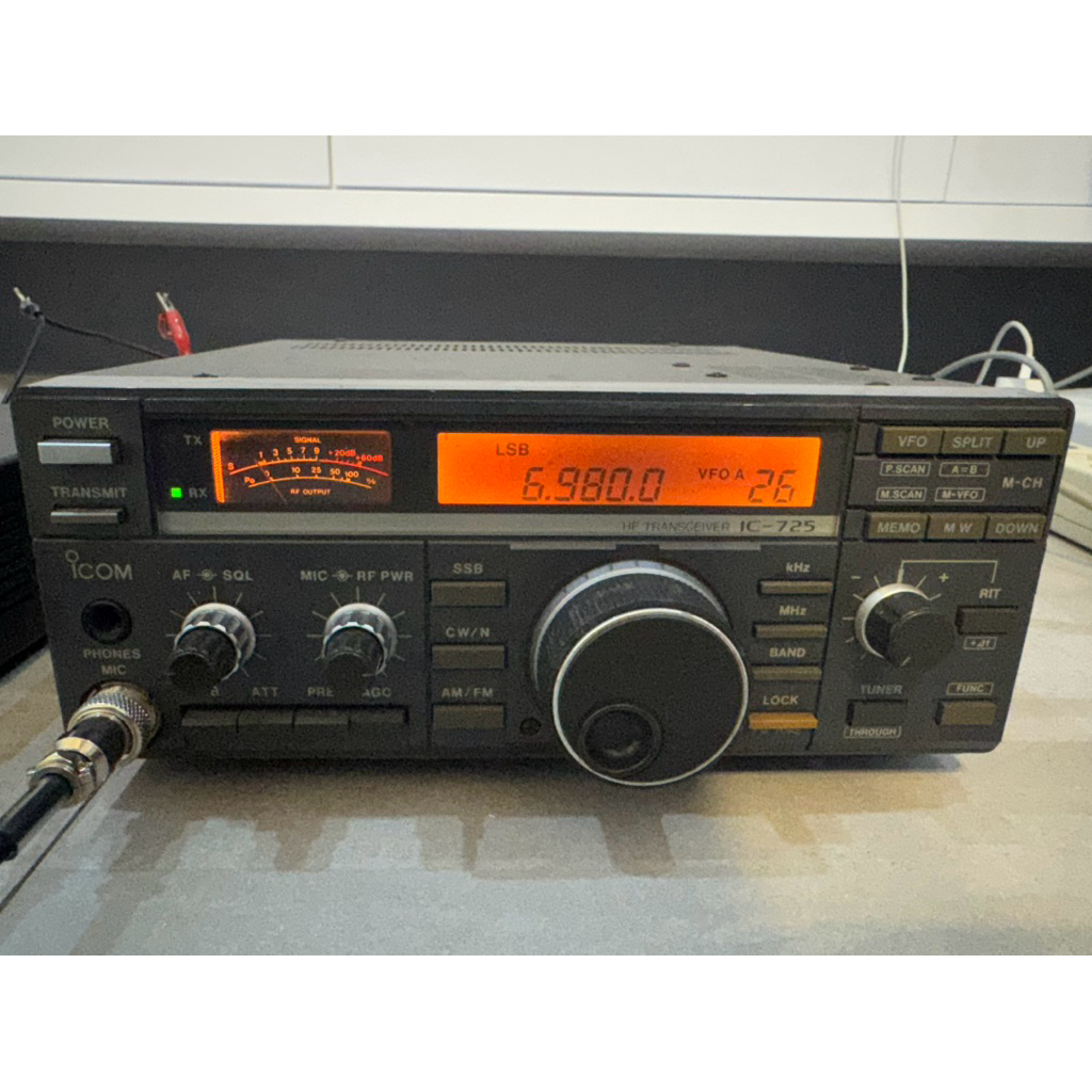 RADIO HF TRANCIEVIER IC 725 KONDISI NORMAL
