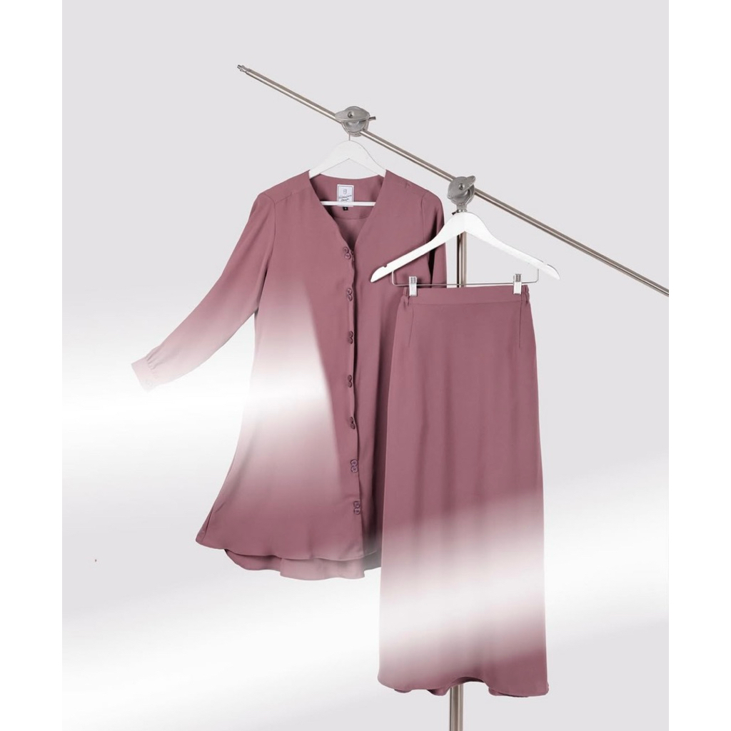 Preloved Elmadina Jakset Decorose M