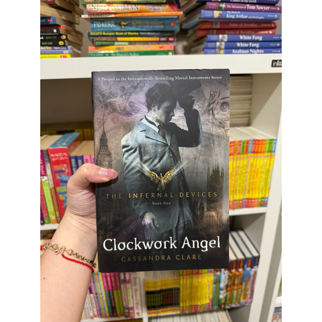 CUCI GUDANG - Clockwork Angel by Cassandra Clare