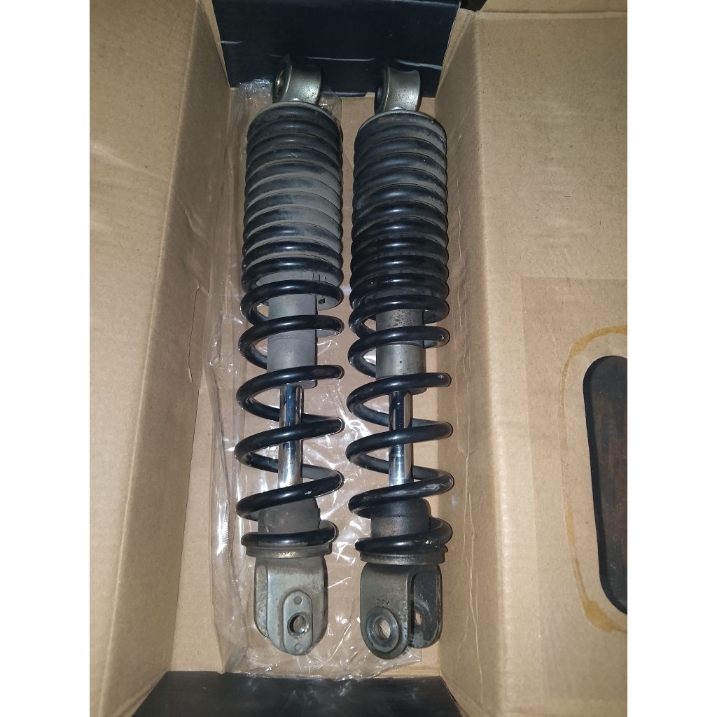 shock belakang nouvo z