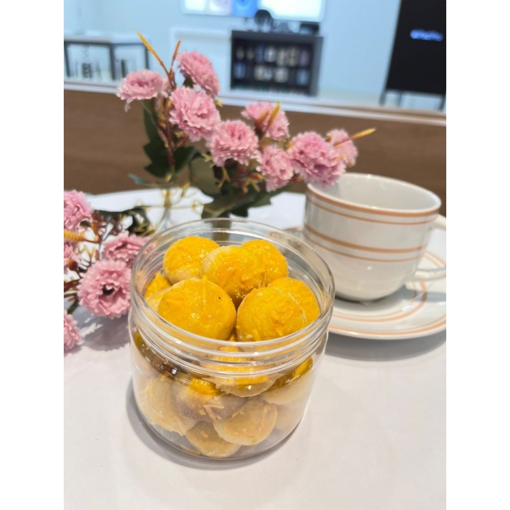 

Nastar Keju Butter 400ml Super Lembut Wangi