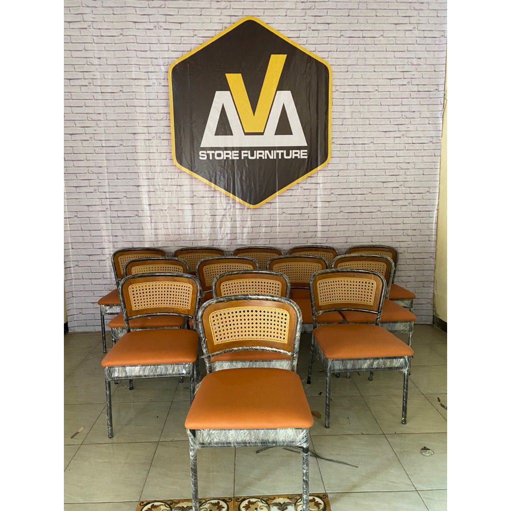 kursi cafe besi mix kayu jati / kursi cafe rotan sintetis / kursi custom cafe besi