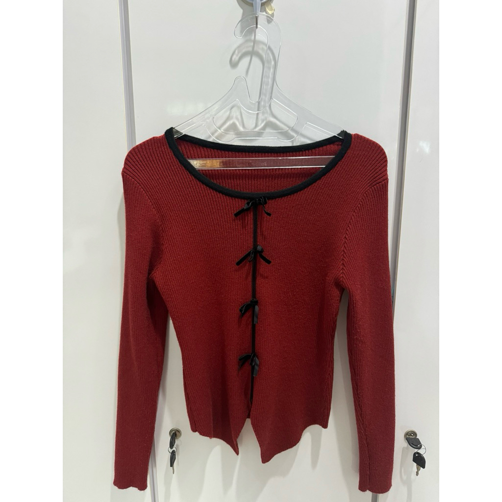 Preloved Atasan Knit Lengan Panjang Maroon