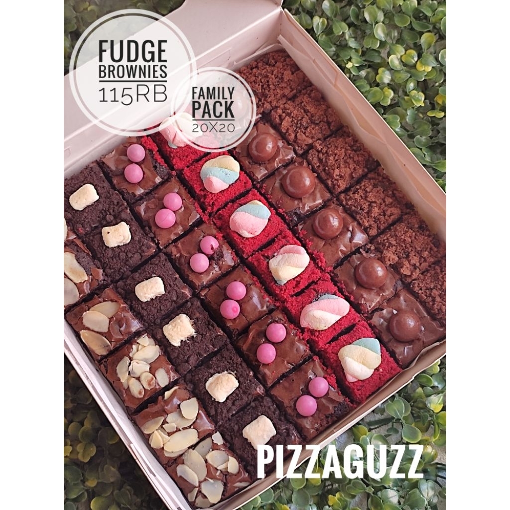 

Fudge Brownies Family Pack Fancy Topping