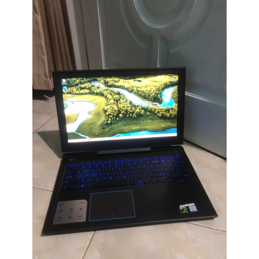 Dell G7 7588 Core i7 gen 8750H (12 CPUs) Dual VGA intel & GTX 1050 Ti (4GB GDDR5 128-bit) Ram 8gb SS