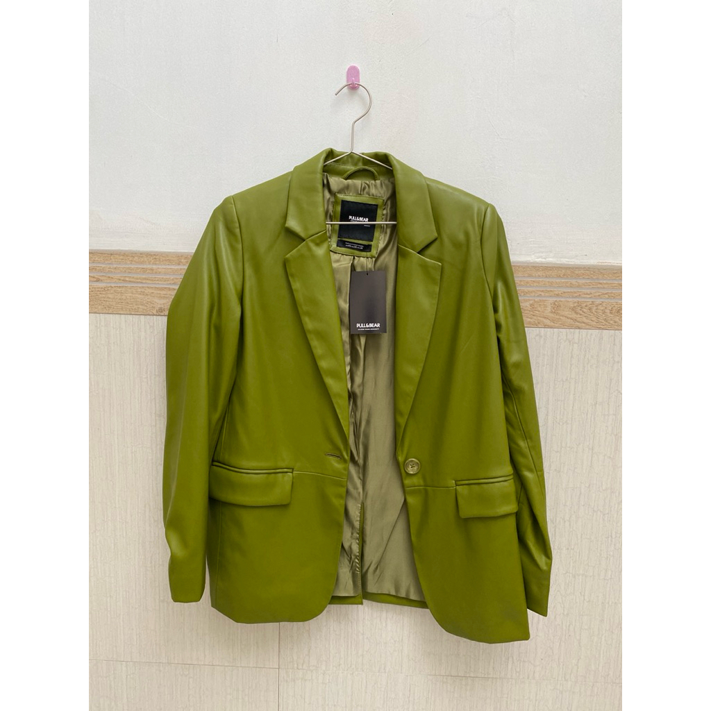 preloved leather jacket pull and bear