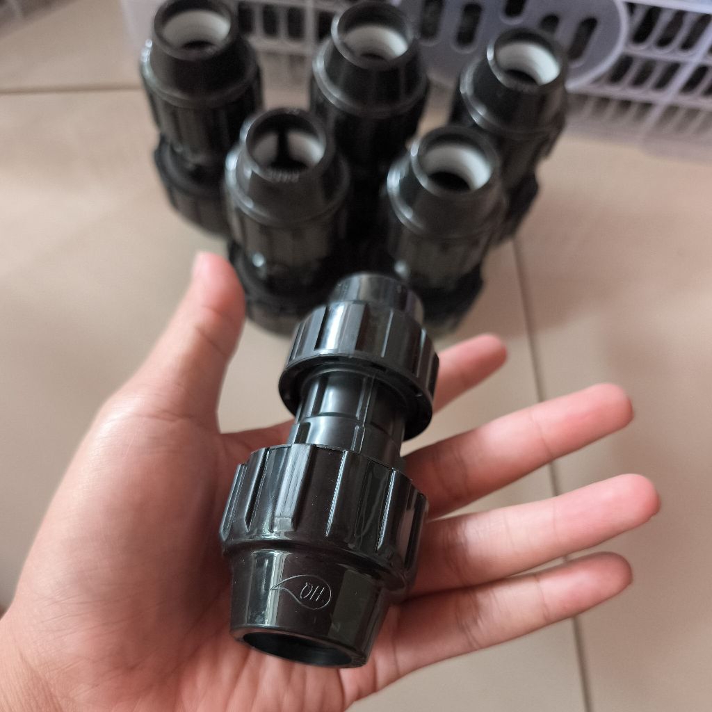 Reducer PIPA HDPE 3/4 INCH KE 1/2 INCH