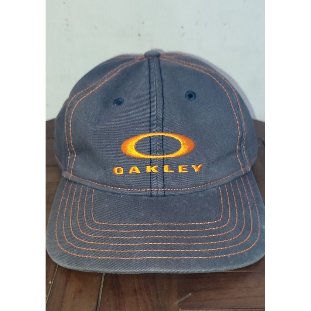 VINTAGE OAKLEY CAPS 6 PANEL