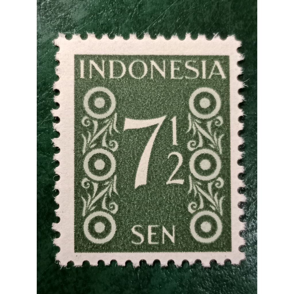 

Prangko Indonesia 7½ Sen Angka Smelt Tahun 1949 UN USED