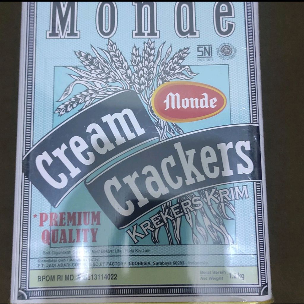 

Monde Cream Crackers 1200gr - Crackers Kaleng Monde