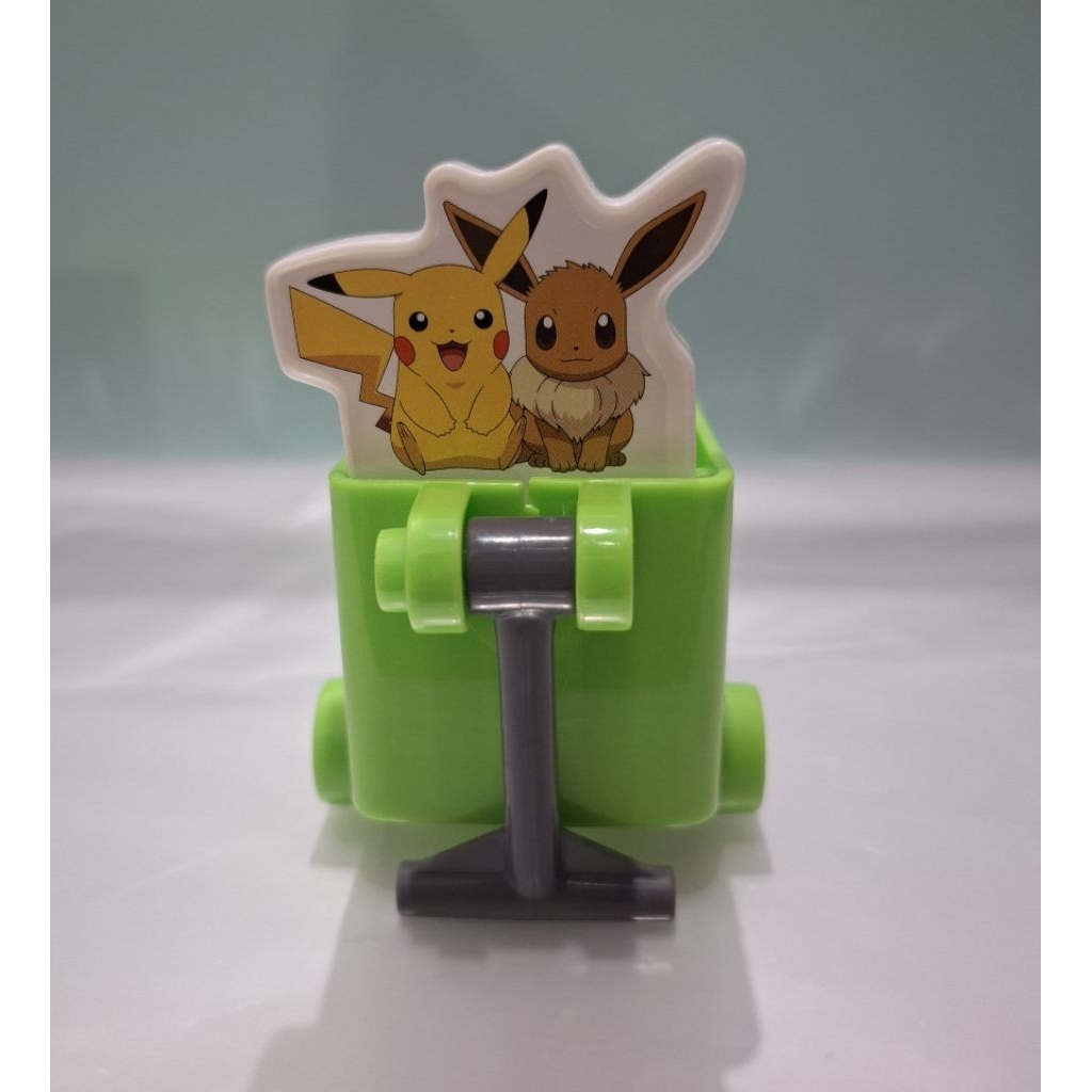 Mainan McD Pokemon Pikachu