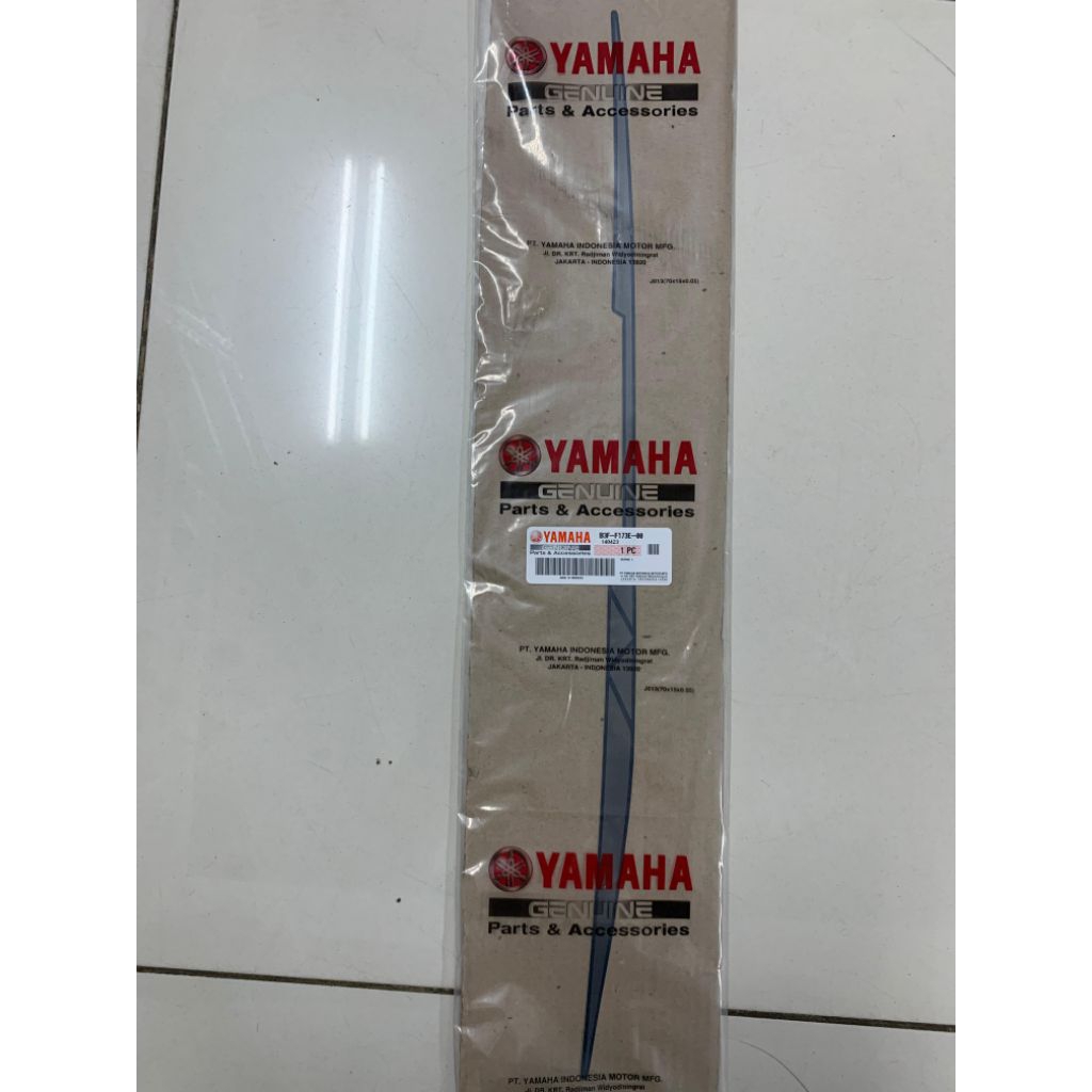 GRAPHIC 1 B3F-F173E-00