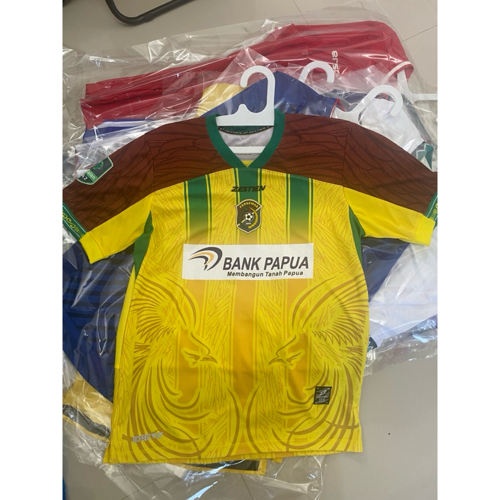 Jersey Persewar Waropen Boaz Solossa