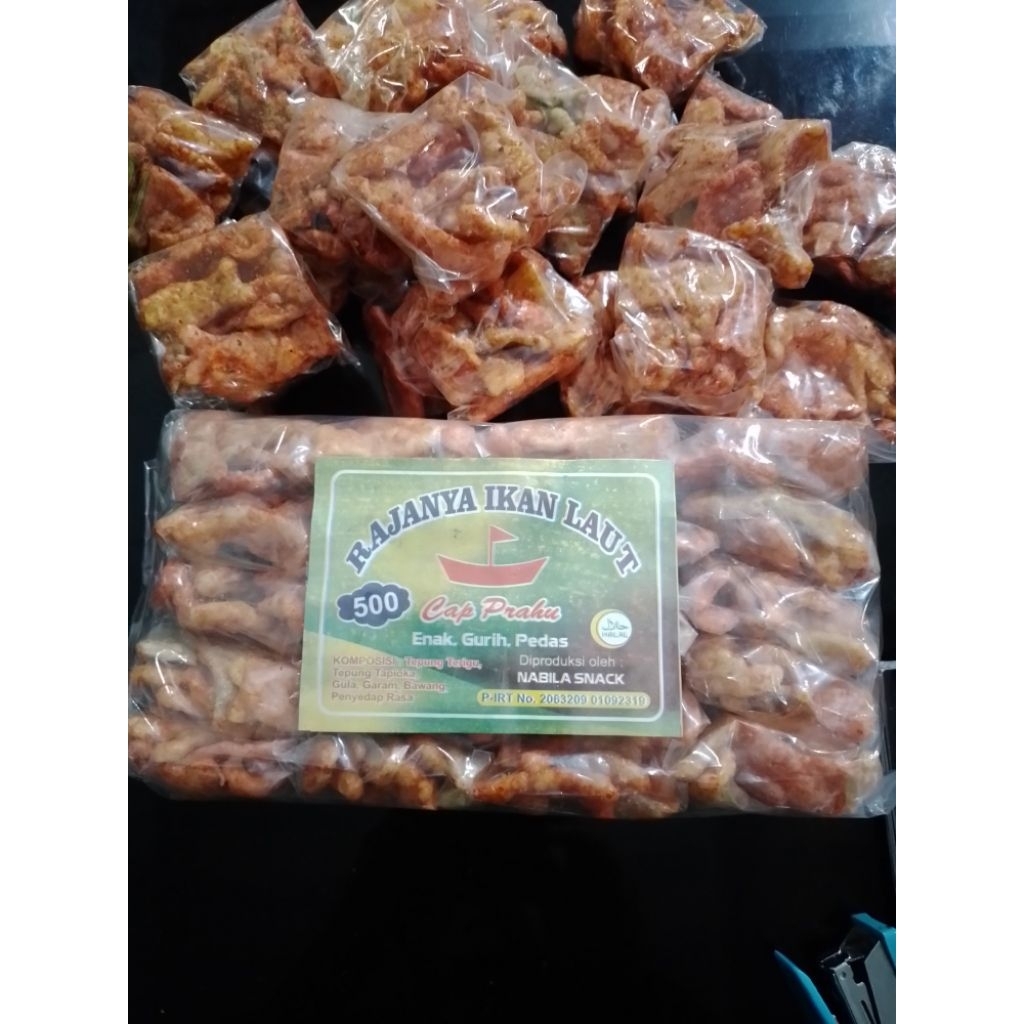 

Krupuk Bentuk Ikan Cap Prahu