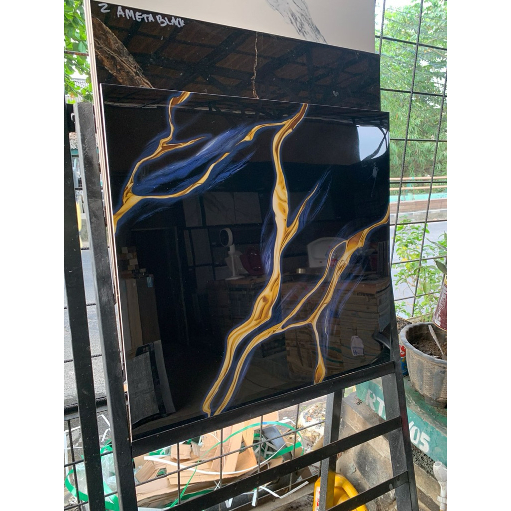 Granite lantai Arna 60x60cm Garva black