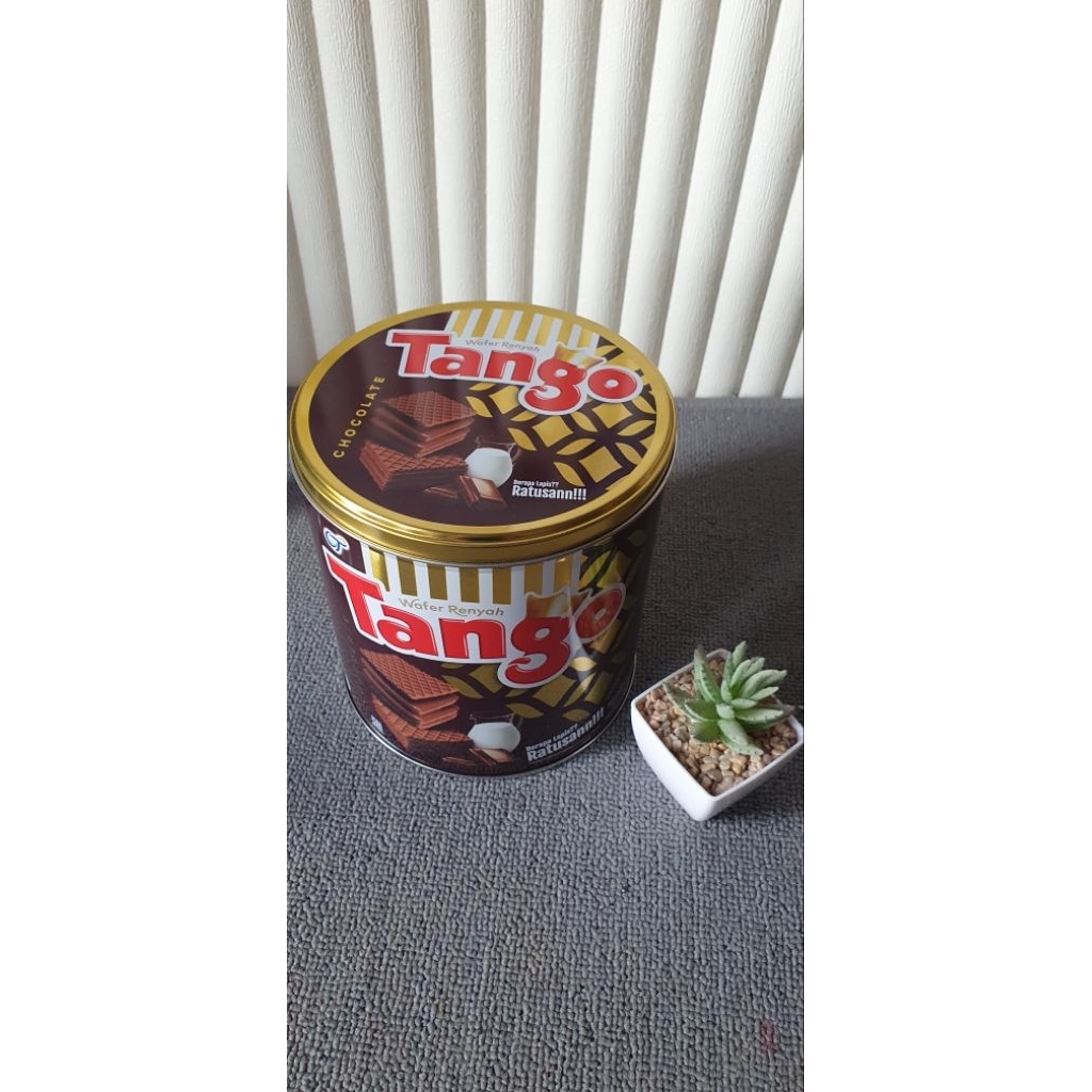 

KALENG TANGO CHOCOLATE 240G / KALENG TANGO COKLAT