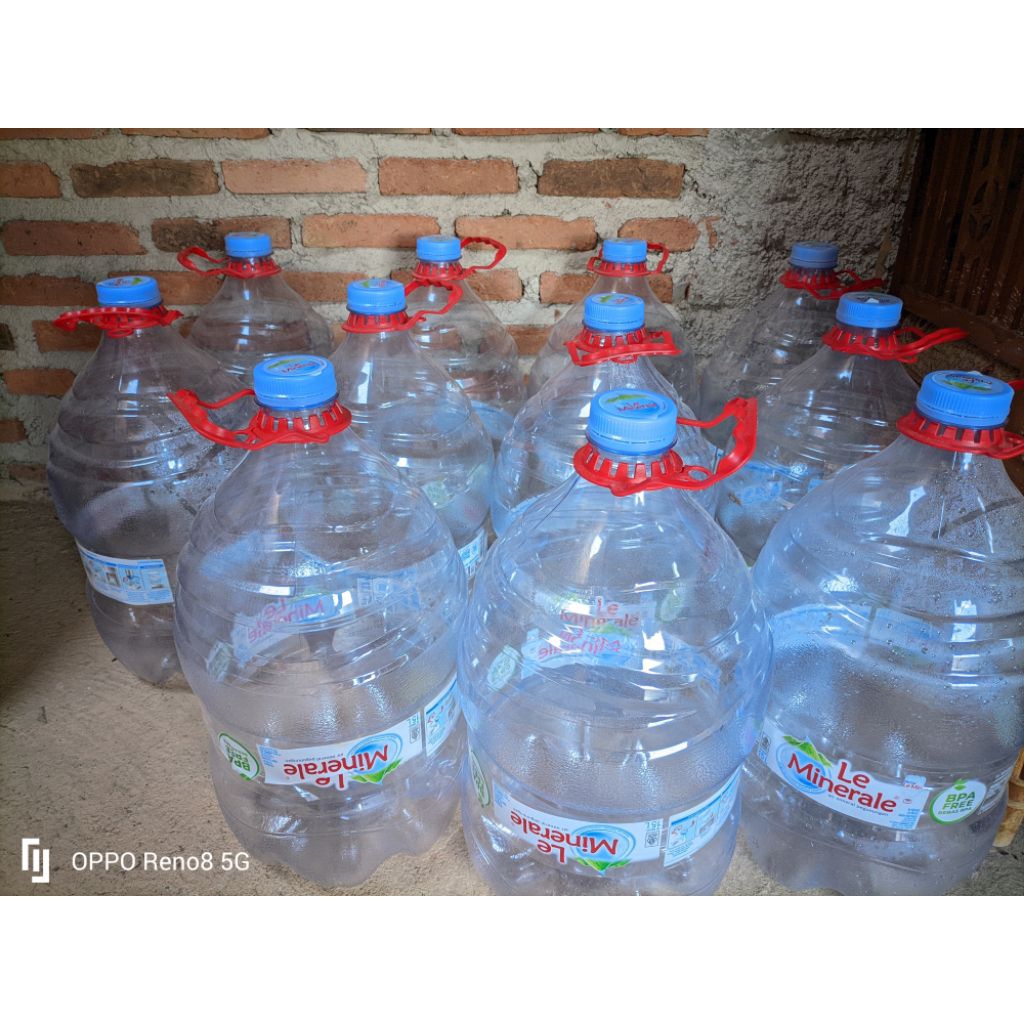 

galon le minerale 15L kosong