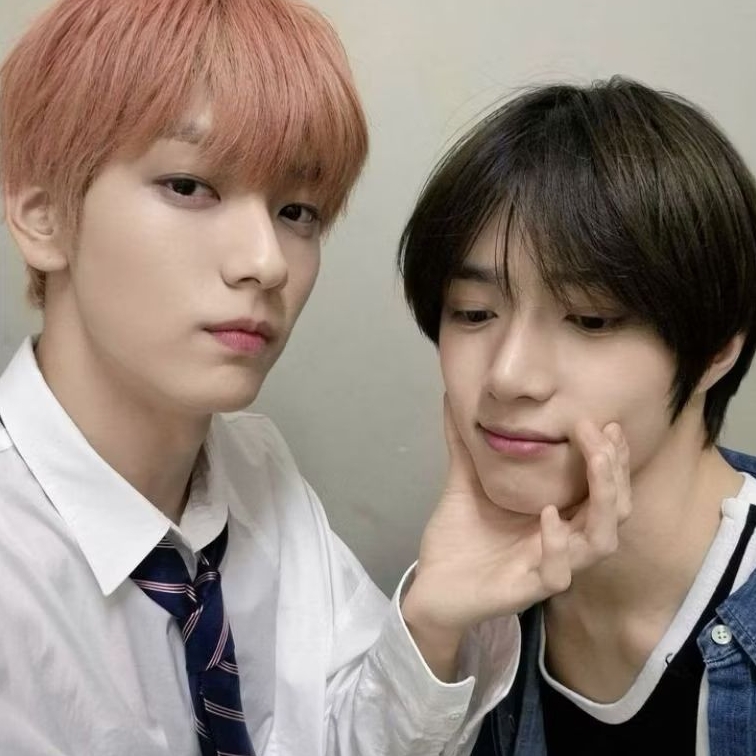 

JAJAN KERTAS [CEK DESKRIPSI]