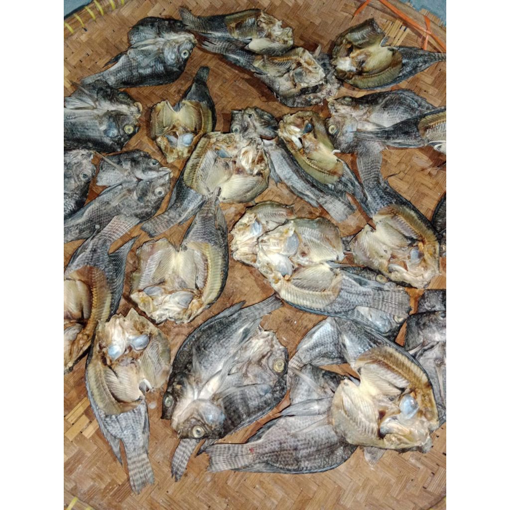 

Ikan asin mujair / ikan asin nila 500g