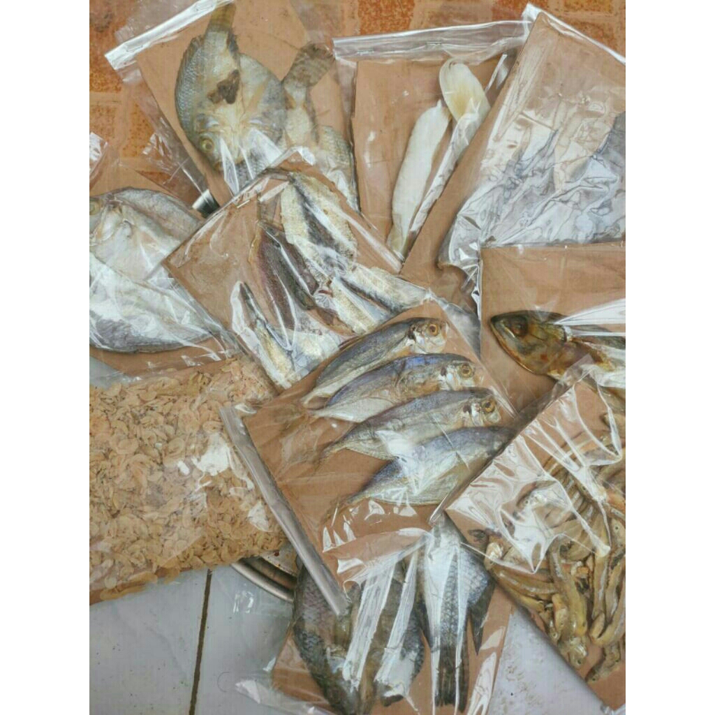

PAKET HEMAT IKAN ASIN 10 BUNGKUS 23.000