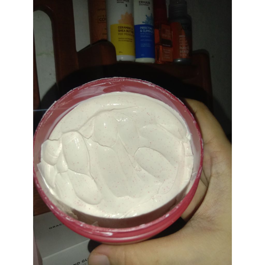 GRACE & GLOW BODY SCRUB