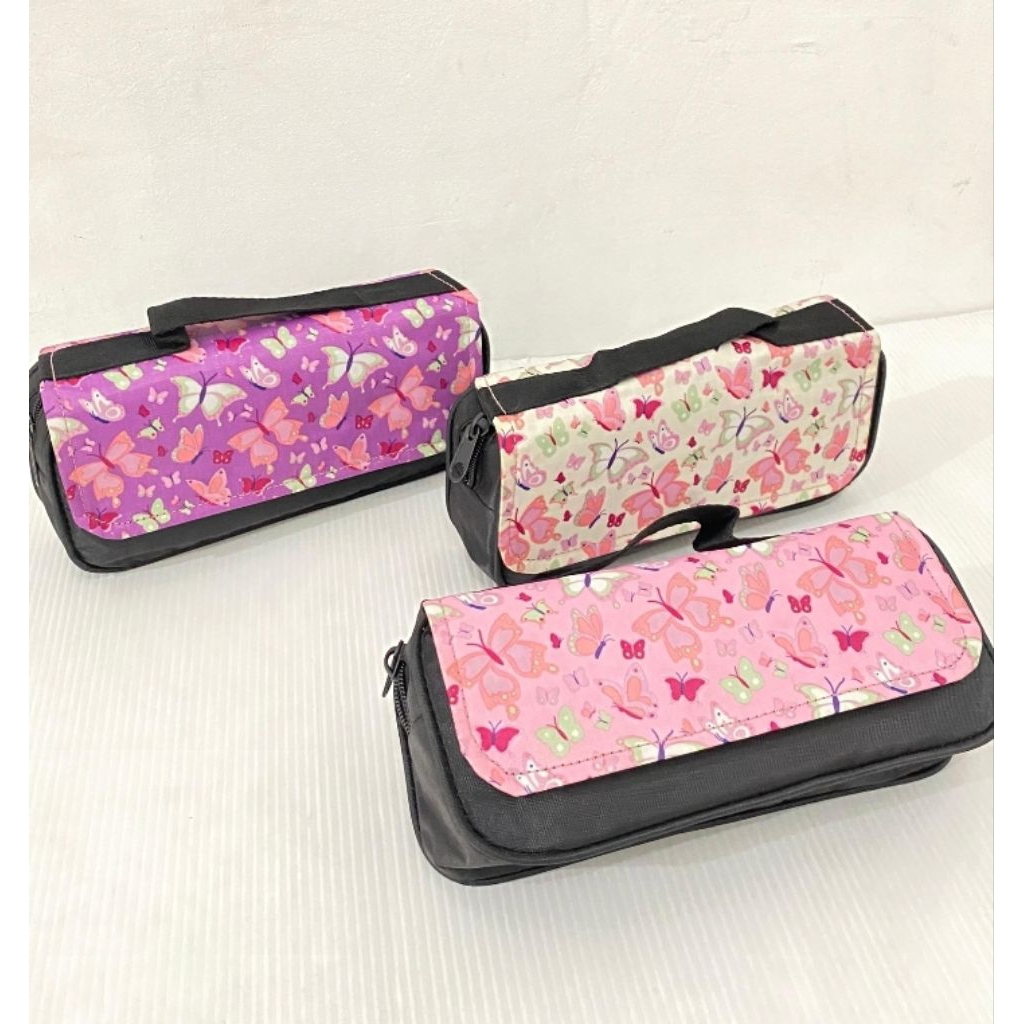 

TEMPAT PINSIL/KOTAK PINSIL/PERLENGKAPAN SEKOLAH,KANTOR DAN KULIAH