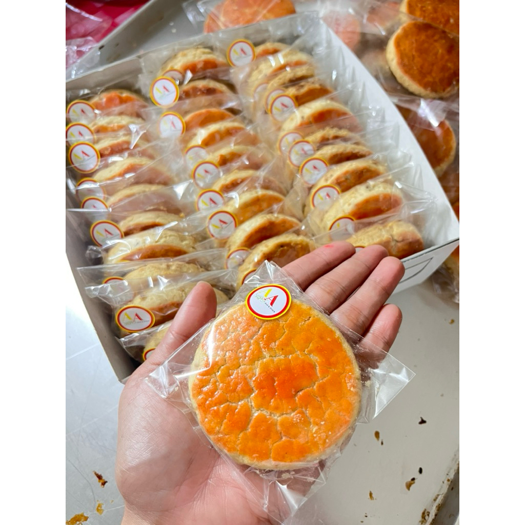

Kue Kacang Khas Jember Premium Satuan Super Wangi Gurih