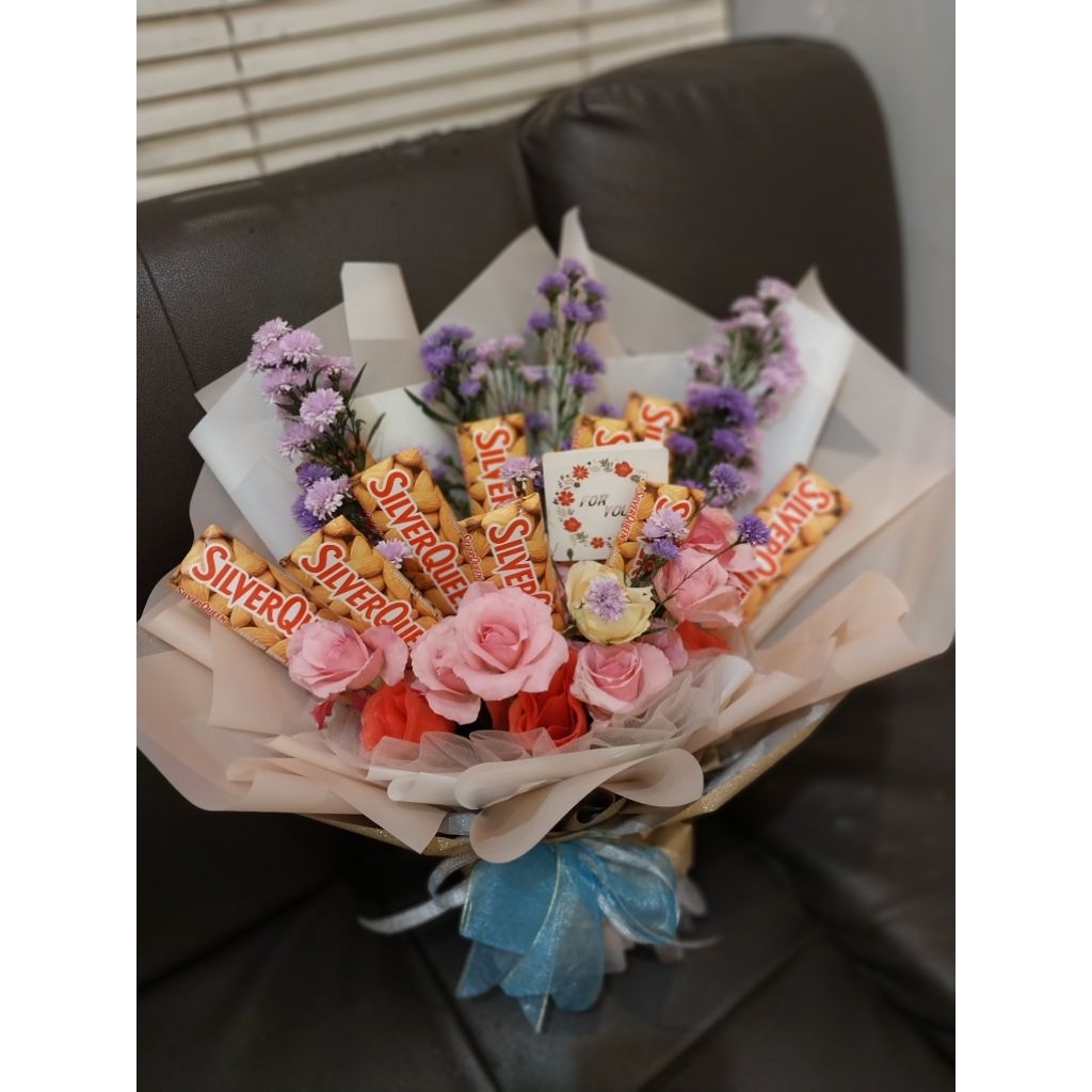 

Hampers Wisuda Silverqueen