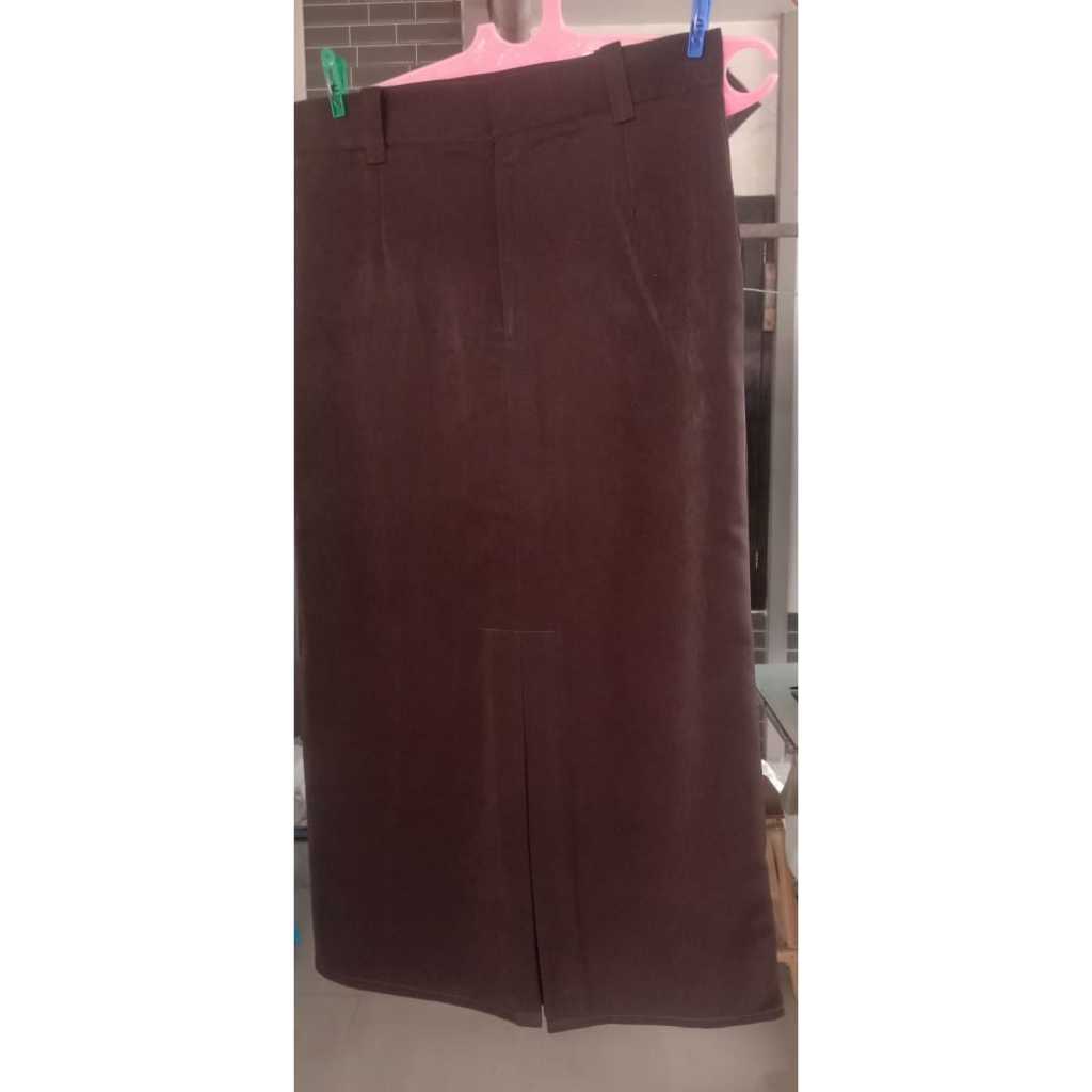 ROK SPAN BELAH BELAKANG SERAGAM SEKOLAH COKLAT PRAMUKA HITAM ABU PUTIH