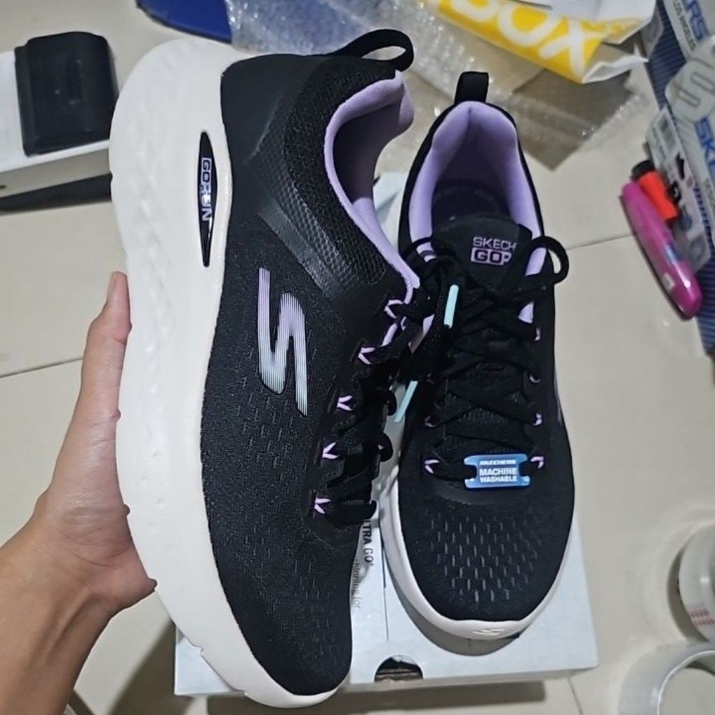 Sepatu GoRun Lite Black Size 37