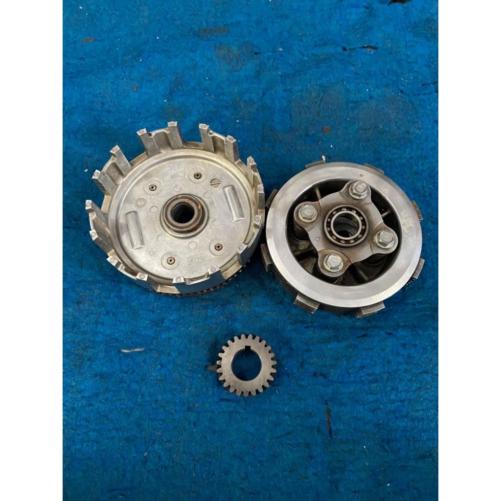 Gigi kopling rumah kopling Honda cb 150 r old original