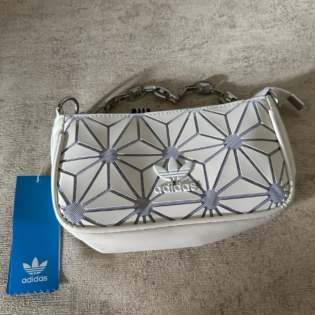 TAS SLING BAGS ADIDAS ISSEY MIYAKE CHAIN ORIGINAL WHITE BAGS / TAS WANITA / SLINGBAG WANITA
