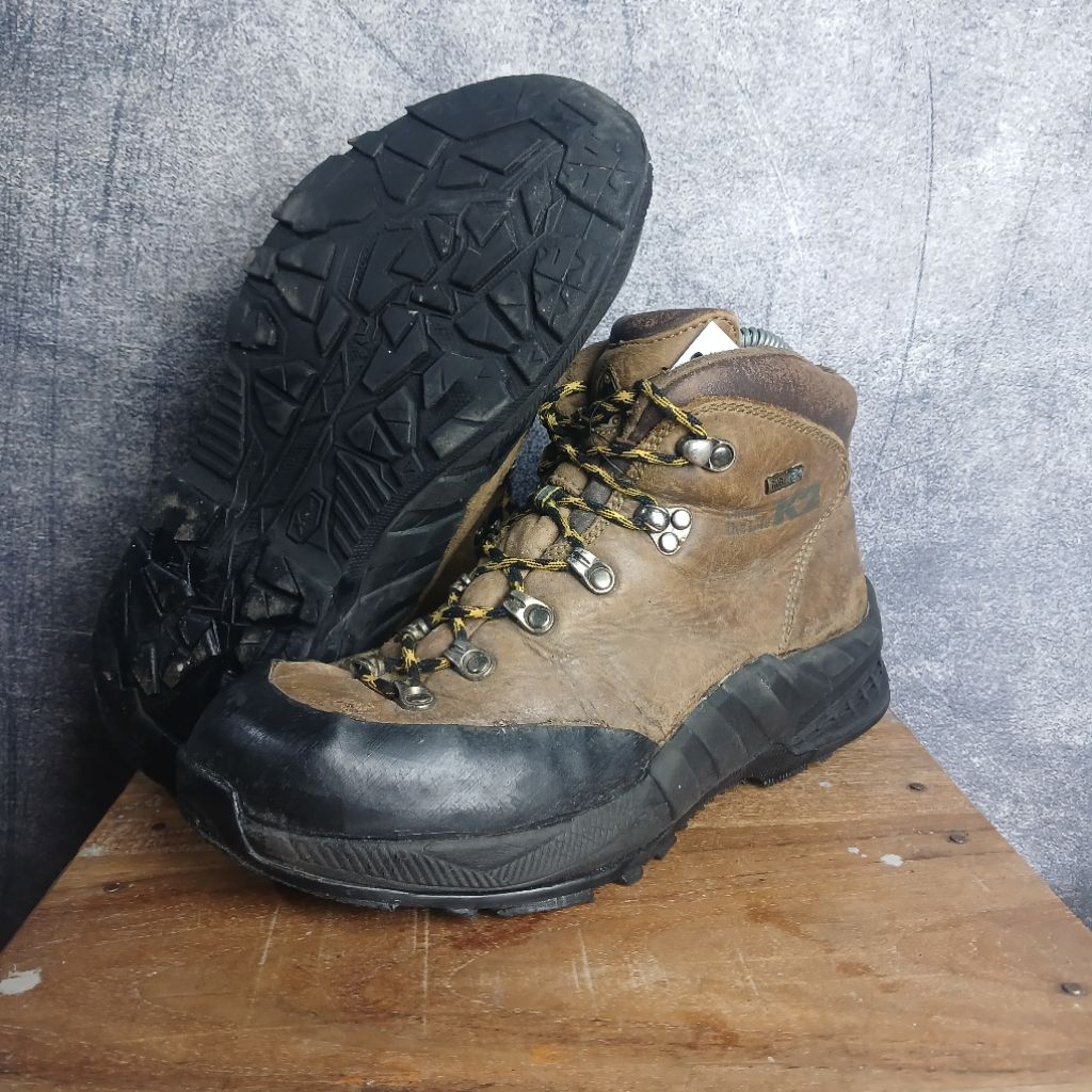 Sepatu Gunung K2 size 41