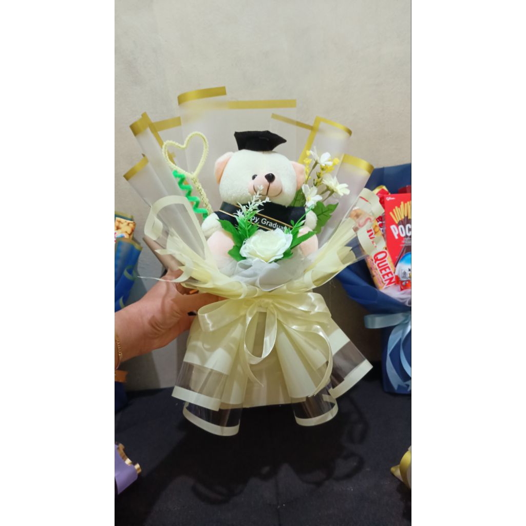 buket wisuda , buket wisuda boneka mini , buket wisuda boneka besar