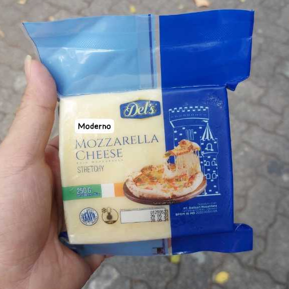

Del's Mozarella Cheese 250gr / Keju Mozzarella - 250Gr