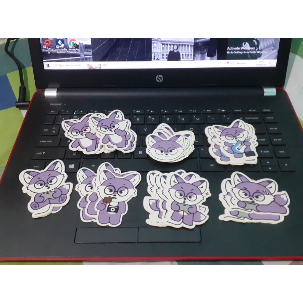 

STIKER FOXDUNGEE AYU