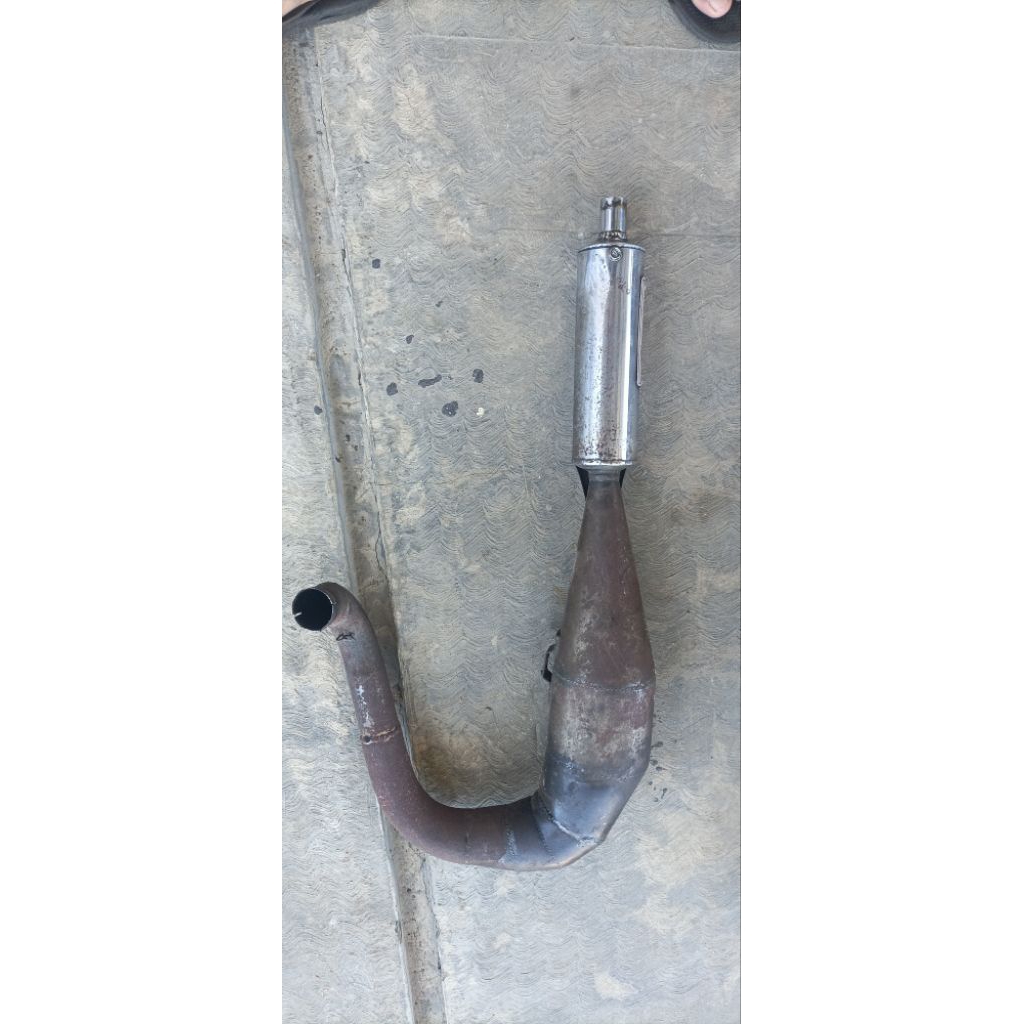 Knalpot racing vespa buang kiri merk AJS